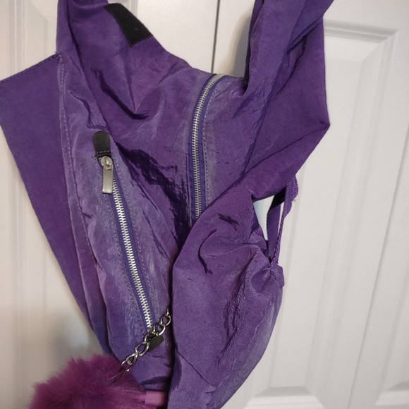 Living yoga bag with battery in pom-pom - Picture 6 of 9